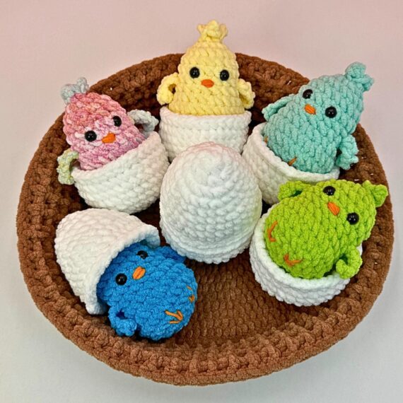 Crochet Chick Pattern: Adorable Amigurumi Chicken in Egg Design, Easy Step-by-Step Instructions